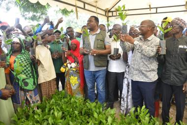 Mkuu wa Mkoa wa Pwani Alhaji Abubakari  Kunenge.